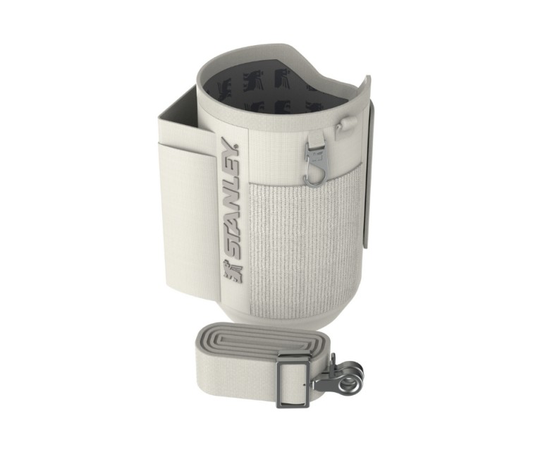 Carrying case for The All-Day Quencher Carry-All 1.18L thermos mug with straw in cream color